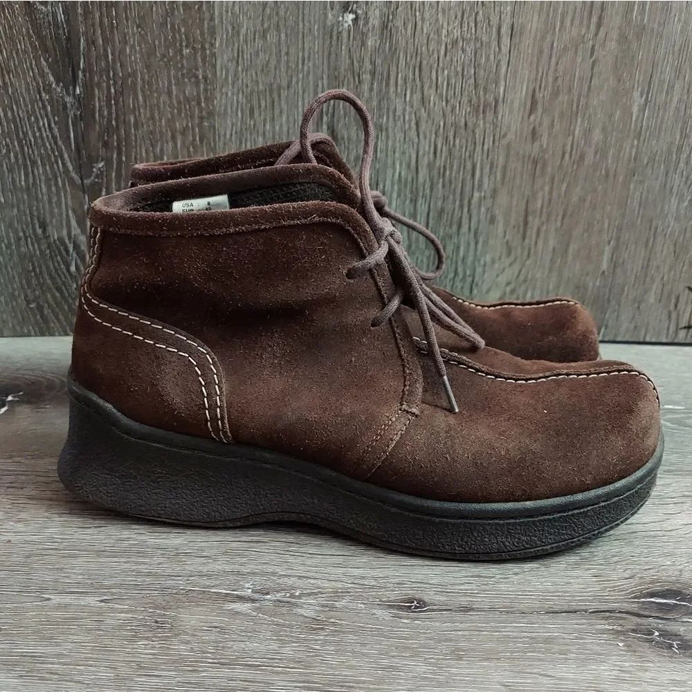 Lower East Side Vintage 90s Brown Suede Chunky Lace Up Ankle Booties Size 8.5